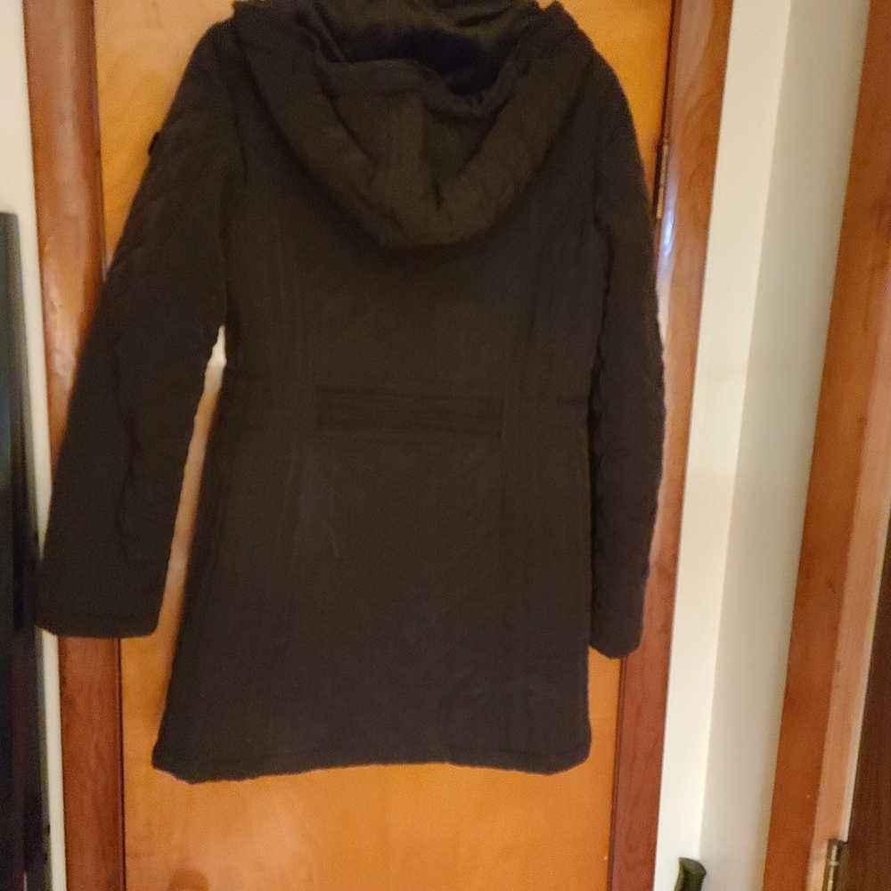 Clothing - Picture 4 of 6